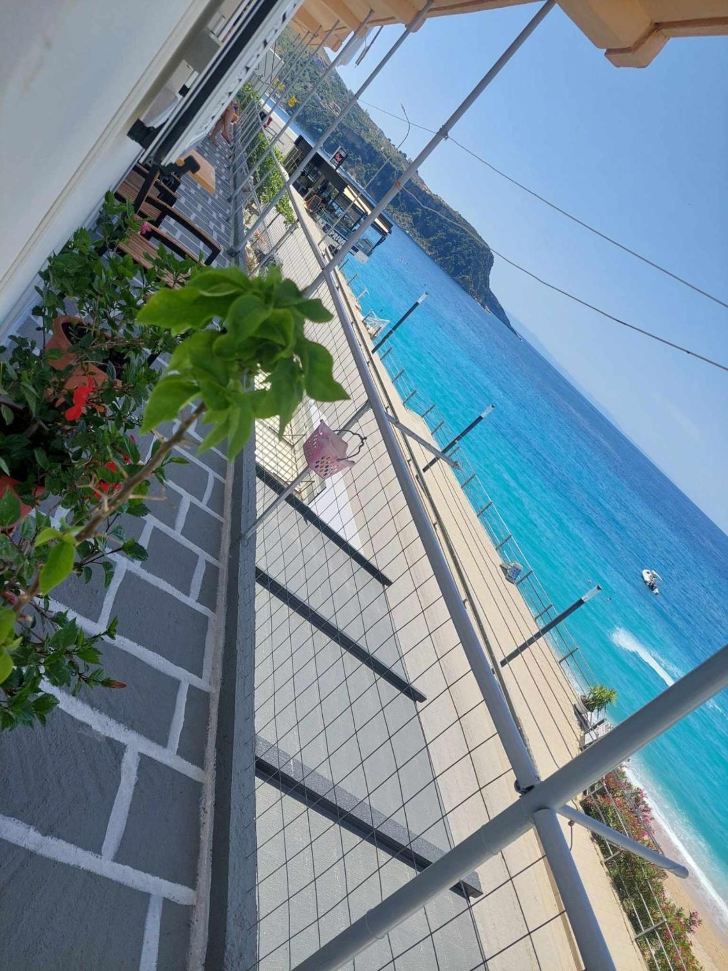 Veronika'S Apartment Himare Ngoại thất bức ảnh